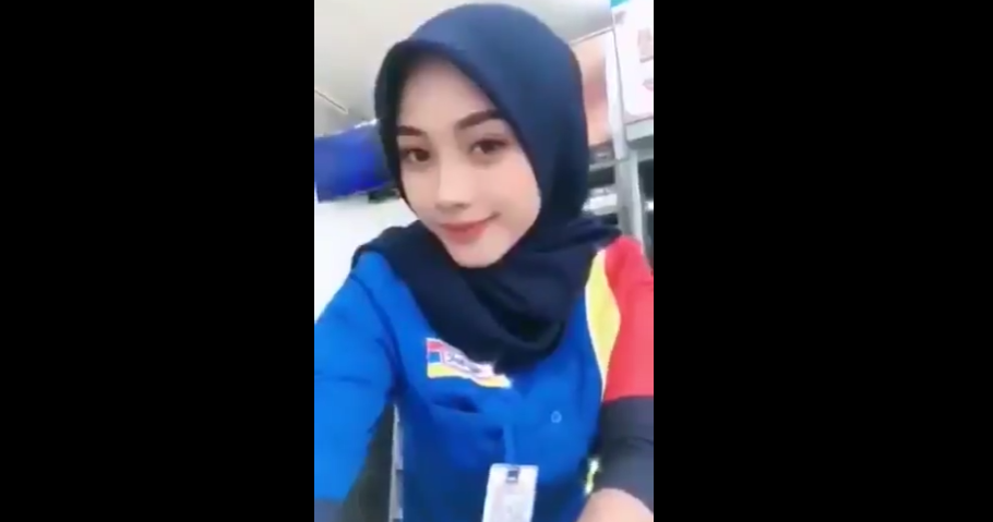 Viral Gadis Jilbab Cantik Di Suruh Jaga Rumah Malah Ajak Pacar Nya Mantap Mantap Saat Rumah Sepi